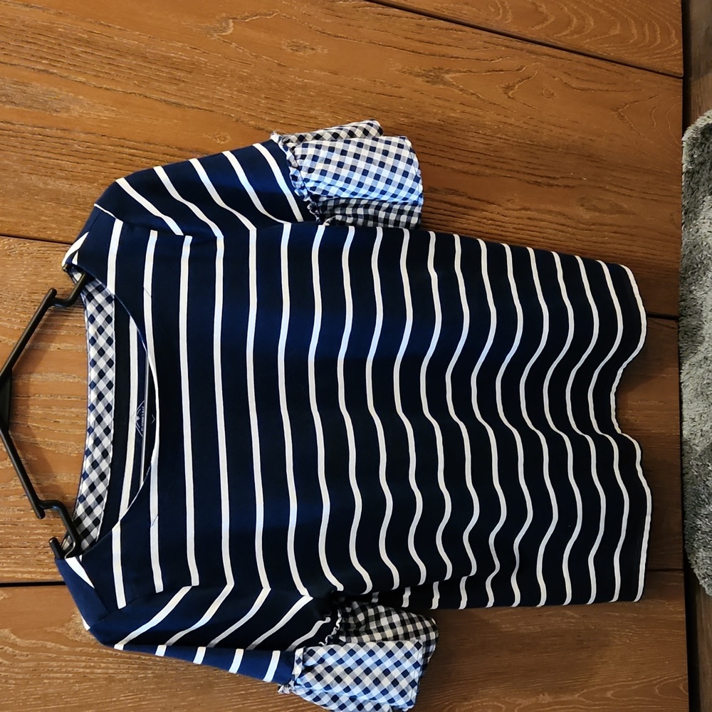 Women's summer top